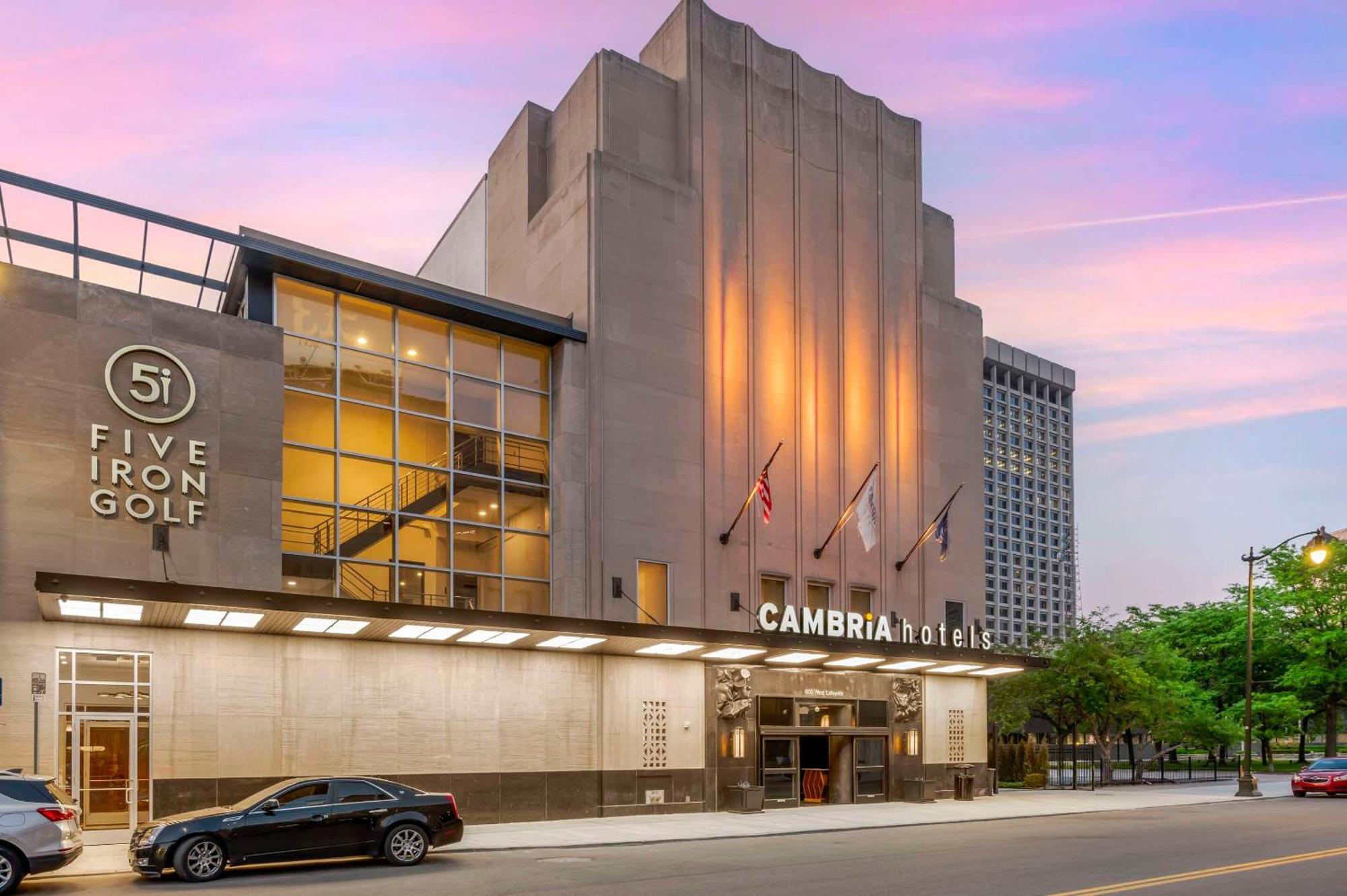 Cambria Hotel Detroit Downtown Exterior photo